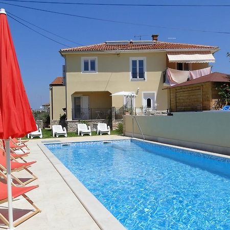 אומאג Apartments Villa Ela מראה חיצוני תמונה