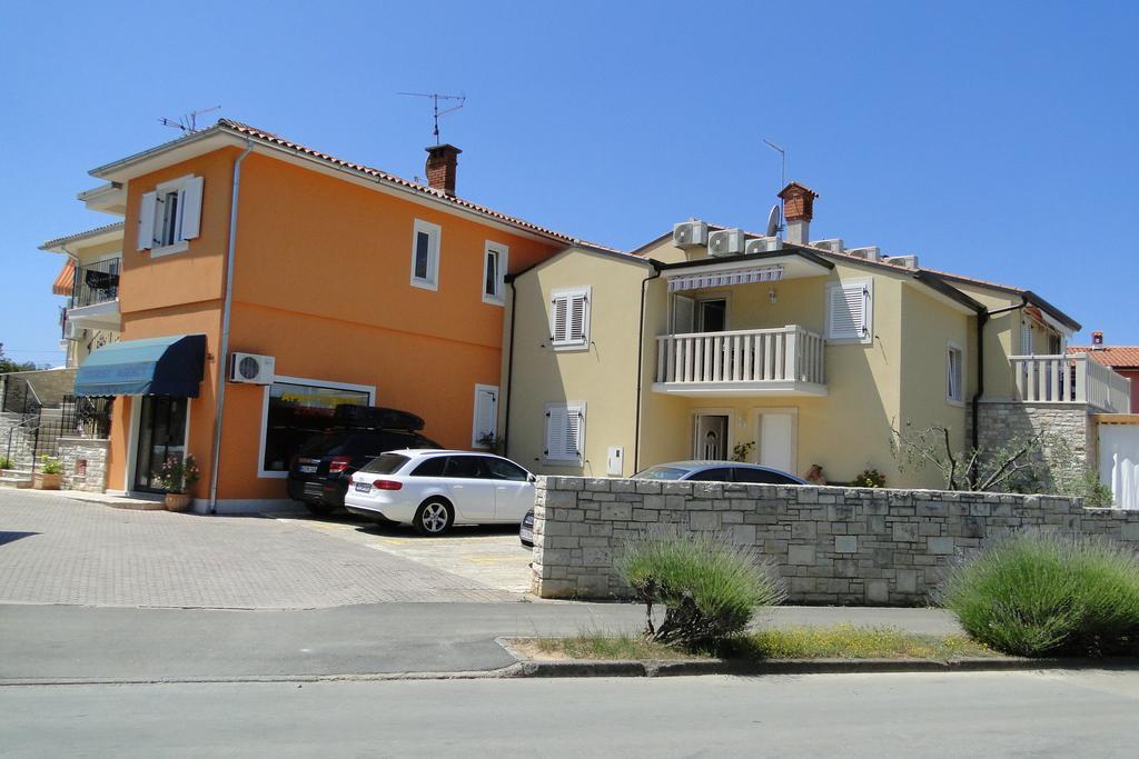 אומאג Apartments Villa Ela מראה חיצוני תמונה