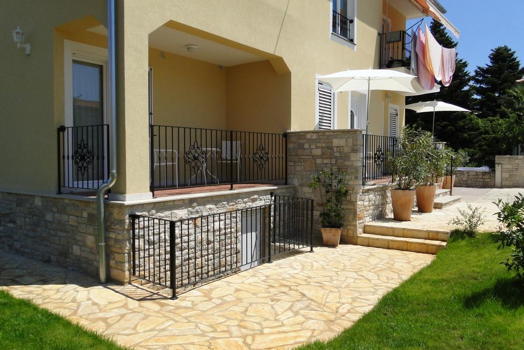 אומאג Apartments Villa Ela מראה חיצוני תמונה