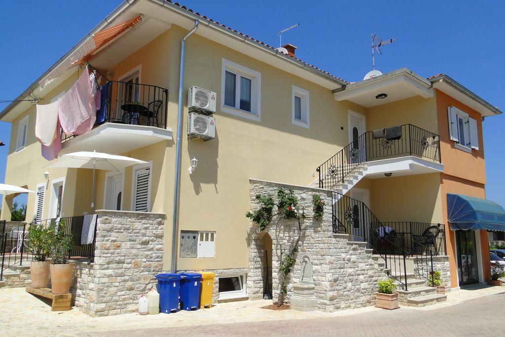 אומאג Apartments Villa Ela מראה חיצוני תמונה