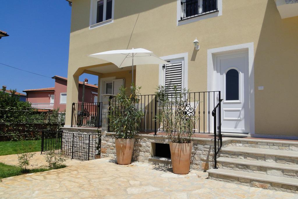 אומאג Apartments Villa Ela מראה חיצוני תמונה