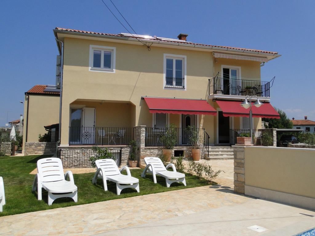 אומאג Apartments Villa Ela מראה חיצוני תמונה