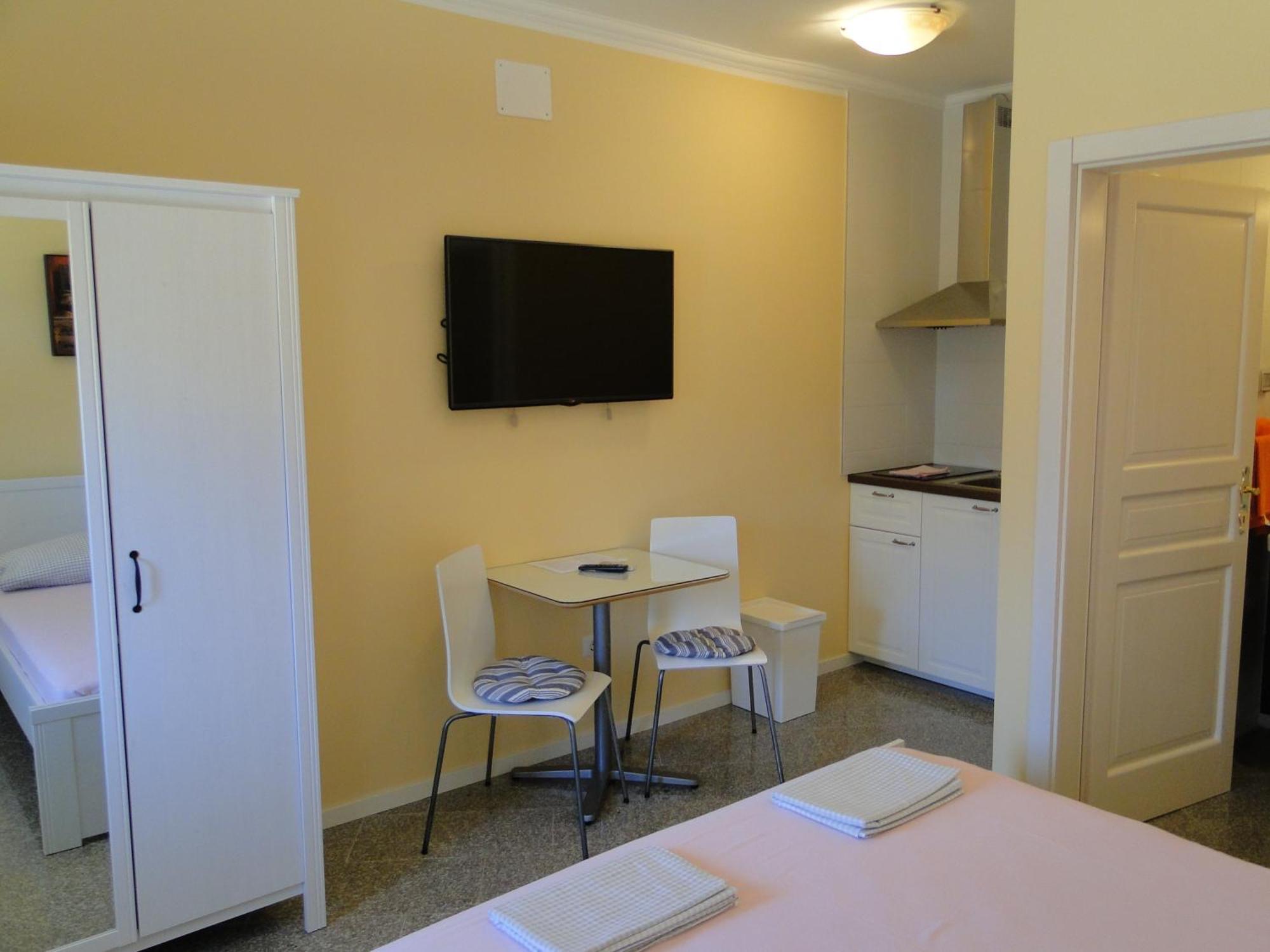 אומאג Apartments Villa Ela חדר תמונה