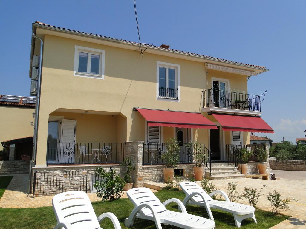 אומאג Apartments Villa Ela מראה חיצוני תמונה