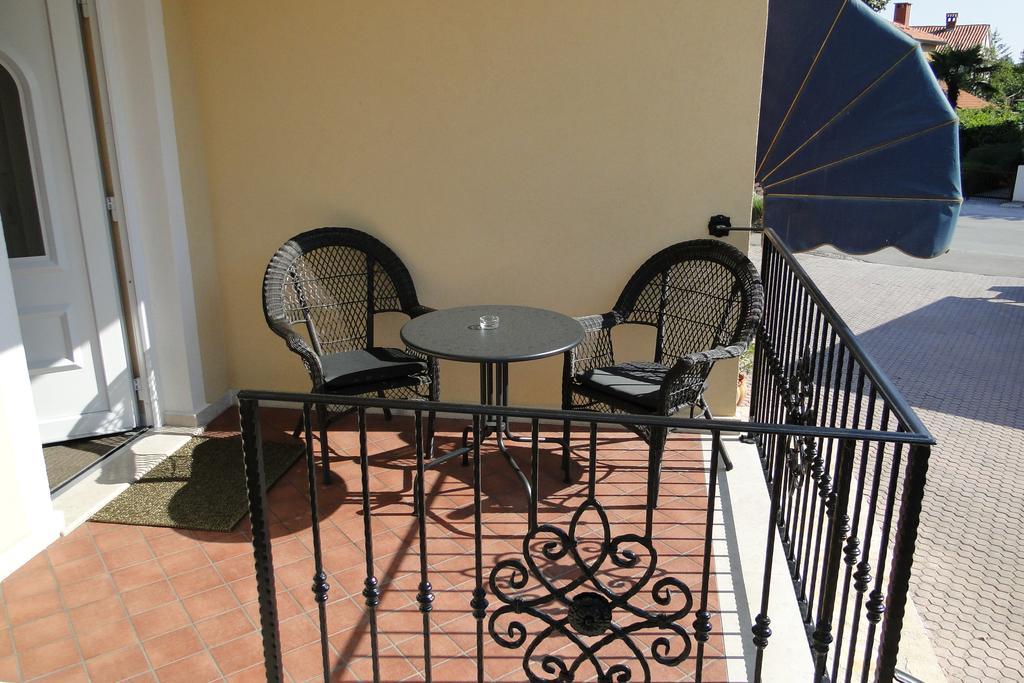 אומאג Apartments Villa Ela מראה חיצוני תמונה