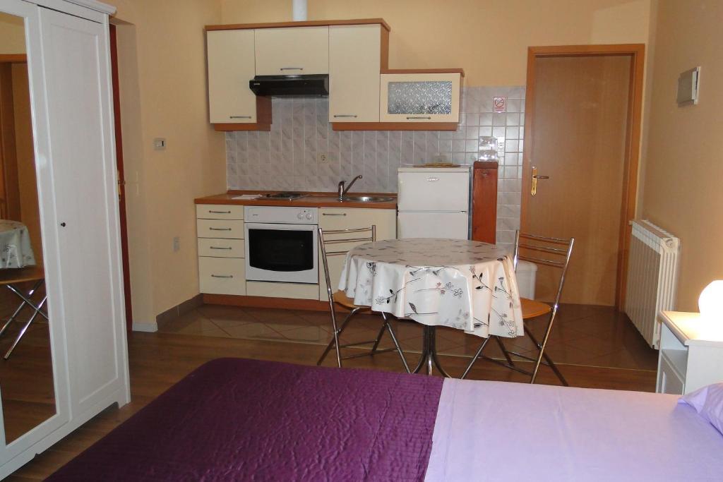 אומאג Apartments Villa Ela חדר תמונה
